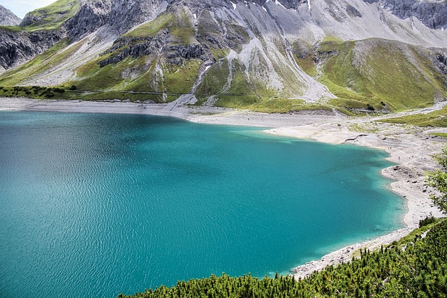CBSE Class 9 English – Beehive: The Lake Isle of Innisfree